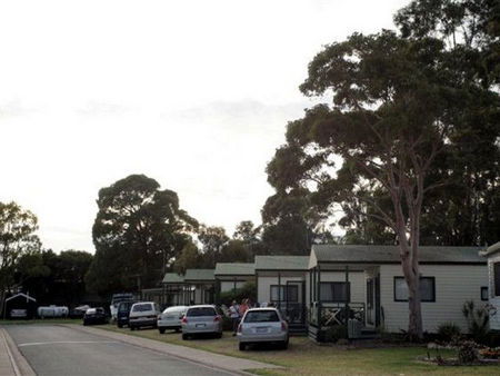 Bairnsdale Holiday Park - Accommodation NT 1
