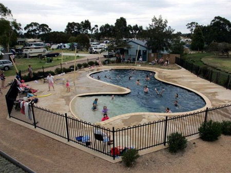 Bairnsdale Holiday Park - Accommodation NT 3