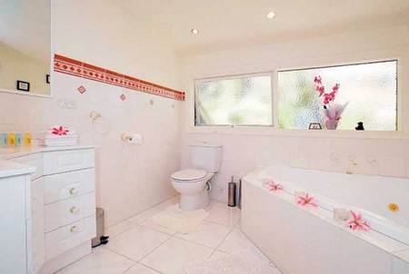 Annie Roe's Luxury Bed And Breakfast - NT Tourism 4