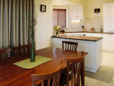 Lakes Entrance Waverley House Cottages - Accommodation NT 3