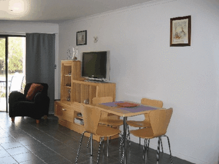 Wrens On Glenelg - Accommodation NT 3