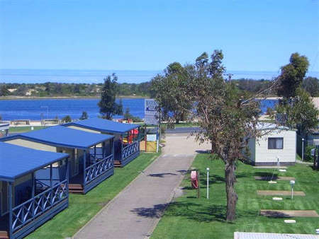 Waters Edge Holiday Park - Accommodation NT 0