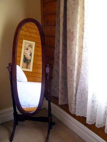 Airleigh - Rose Cottage - Accommodation NT 3
