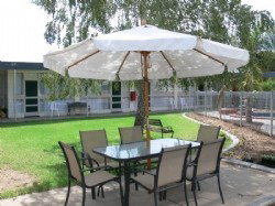 Warrina Motor Inn - Accommodation NT 3