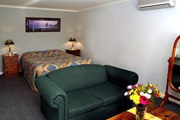 Daylesford Central Motor Inn - Accommodation NT 2