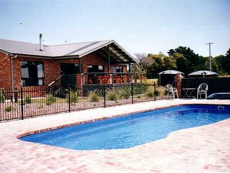 Prom Coast Holiday Lodge - Accommodation NT 2