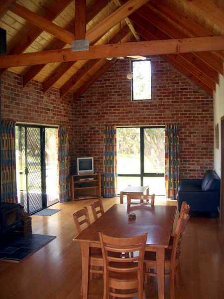 Prom Coast Holiday Lodge - Accommodation NT 4