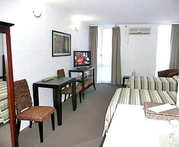 Mallacoota Hotel Motel - Accommodation NT 2