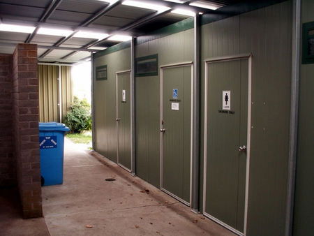 Sale Showground Caravan And Motorhome Park - Accommodation NT 4