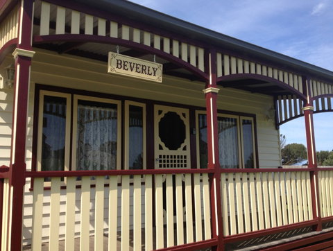 Belfast Cottages - Accommodation NT 4