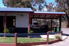 Golden Country Motel And Caravan Park - Accommodation NT 5