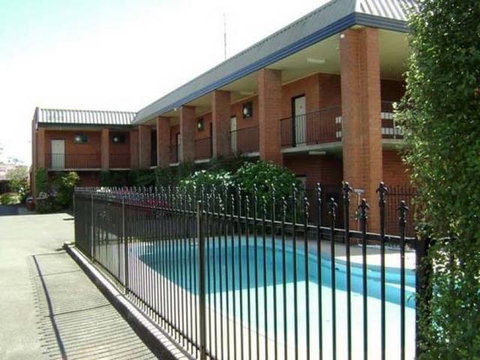 Moe Motor Inn - NT Tourism 0