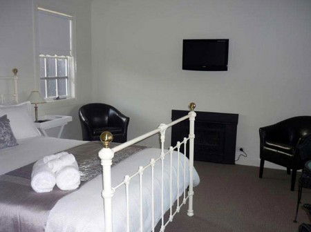 Calgary House & Cottage Accommodation - Accommodation NT 5