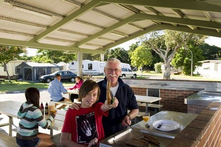 Silver Sands Holiday Park - Accommodation NT 2