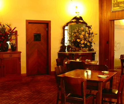 Monarch Motel Hotel - Accommodation NT 2