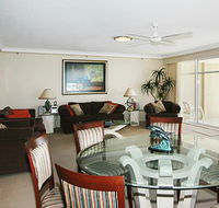 Burleigh Surf Beachfront Apartments - Accommodation NT