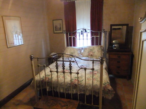 Rose Parterre B & B - Accommodation NT 5