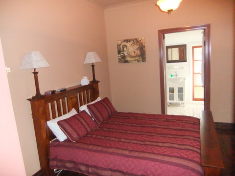 Rose Parterre B & B - Accommodation NT 6