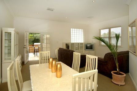 Michelle's Garden Apartments - Accommodation NT 2