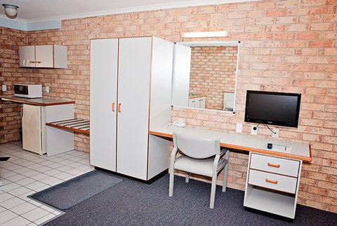 Sunshine Coast Motor Lodge - NT Tourism 3