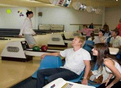 Rosebud Tenpin Bowl - Accommodation NT 3