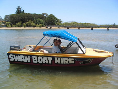 Swan Boat Hire - Accommodation NT 0