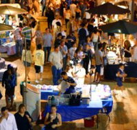 Surfers Paradise Beachfront Markets - Accommodation NT