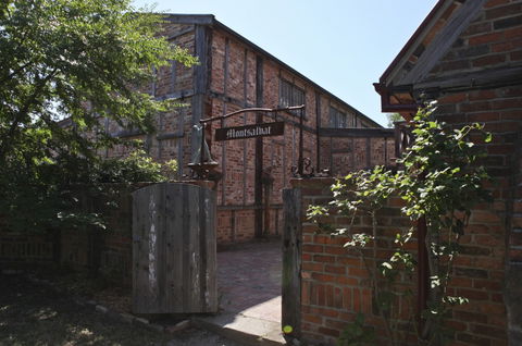 Montsalvat - Accommodation NT 1