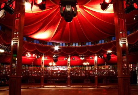 Wonderland Under The Melbourne Star - Accommodation NT 2