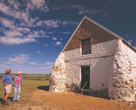  Accommodation NT