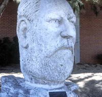 Sir John Forrest Monument - Accommodation NT