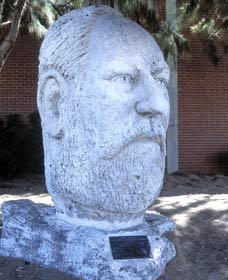 Sir John Forrest Monument - Accommodation NT 0