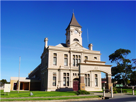 Historic Wallaroo Town Walk - NT Tourism 0