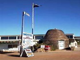 Andamooka Dukes Bottlehouse Museum - Accommodation NT 0