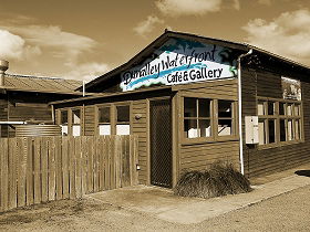  Accommodation NT