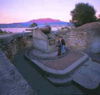 Kangaroo Bluff Historic Site - Accommodation NT