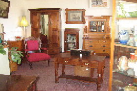 New Norfolk Antiques - Accommodation NT 0