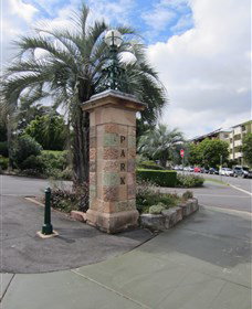 Newstead Park Memorials - Accommodation NT 0