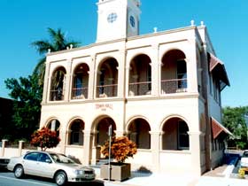 Mackay Town Hall - Accommodation NT 0