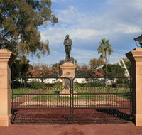 Dalby War Memorial and Gates - Accommodation NT