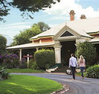 Historical Walk Through Russell Street - Accommodation NT