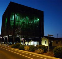 Tree Of Knowledge Memorial - Accommodation NT