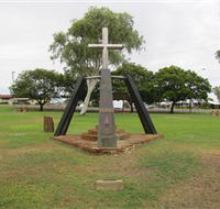 Richmond War Memorial - Accommodation NT