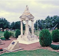 Weeping Mother Memorial - Accommodation NT