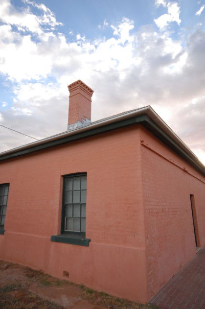 Leahy Historical House - Accommodation NT 11
