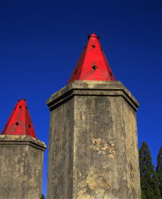 Chinese Burning Towers - Accommodation NT 0