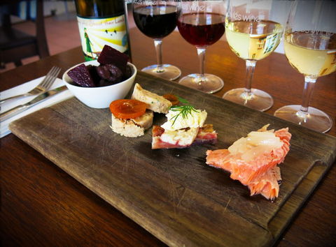 Fowles Wine - Accommodation NT 1