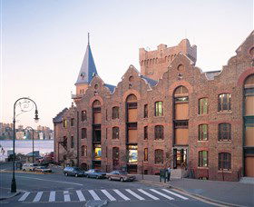 Ken Done Gallery - Accommodation NT 0