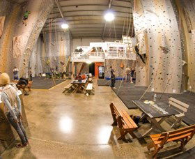 Hangdog Climbing Gym - Accommodation NT 0
