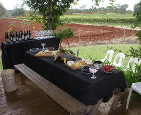 Toppers Mountain Wines - Accommodation NT 1